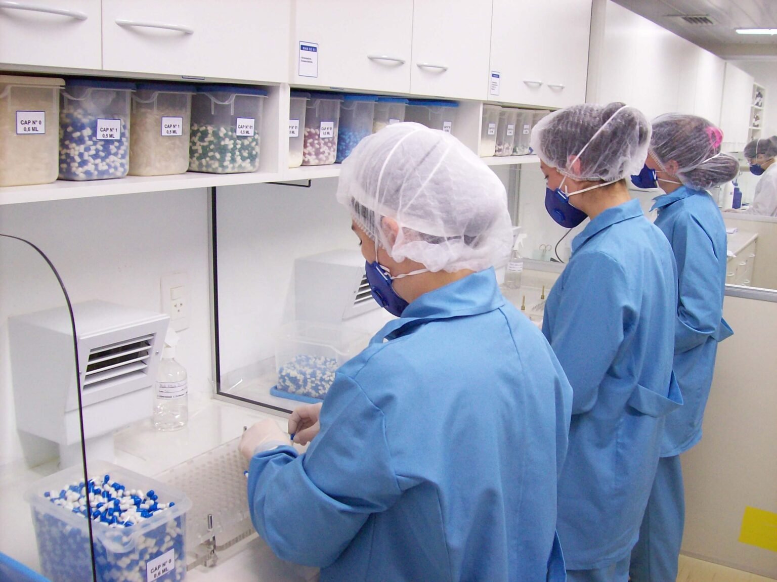 Laboratório - São Lucas Farmácia de Manipulação, mais que farmácia